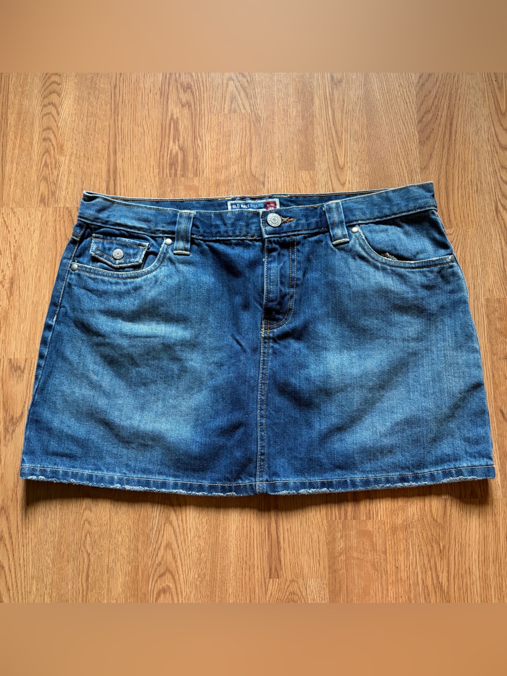 Y2K old navy denim skirt size 10 mid rise